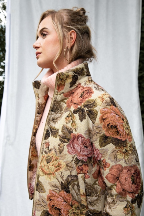 I-coni-K multi color dames jas | Model zijaanzicht