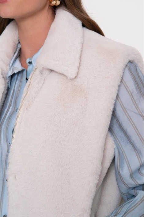 Geisha ecru dames gilet | Close up