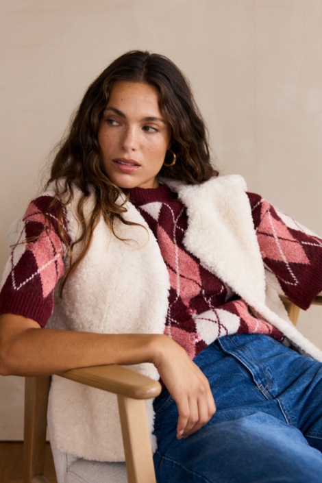 LolaLiza witte dames gilet | Model vooraanzicht