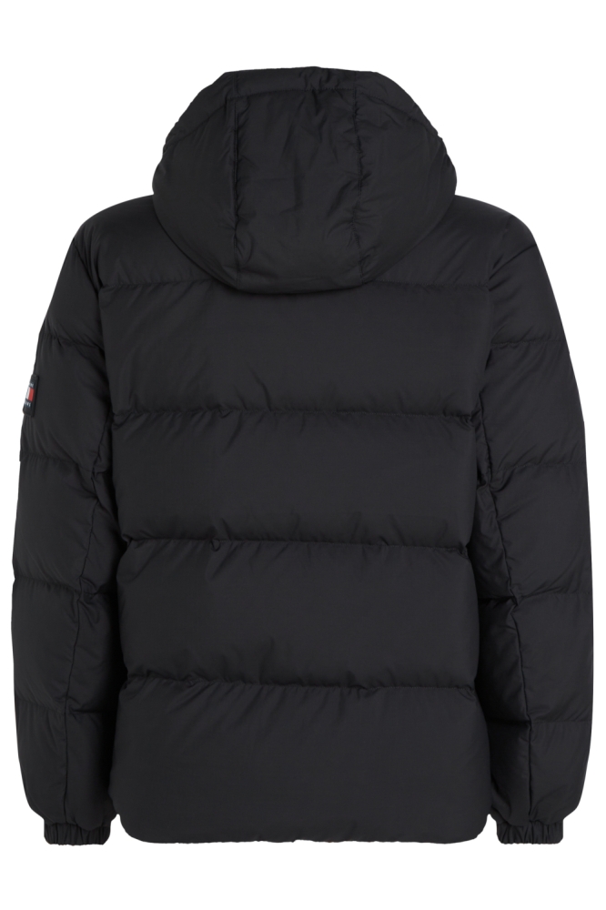 Tommy Jeans zwarte heren jas | Model