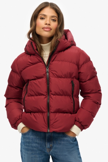 Superdry SPORTIEVE PUFFER JAS MET CAPUCHON W5011996A Z6F STANTON RED