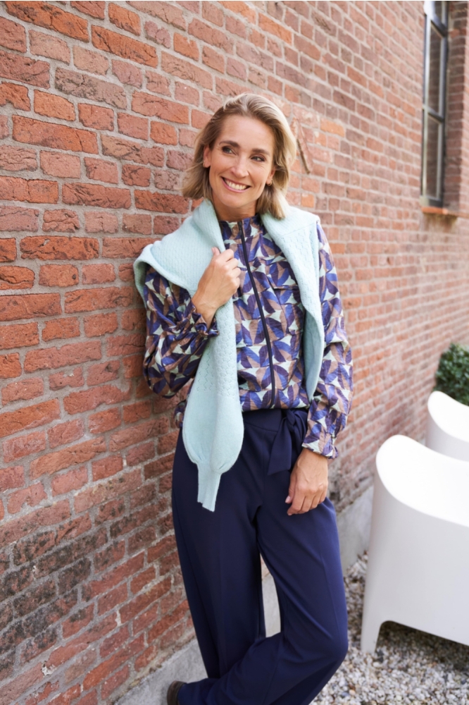 NED blauwe dames jas | Sfeerbeeld, In situatie