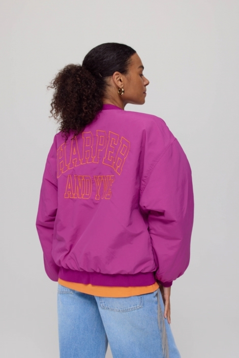 Harper & Yve roze dames jas | Model achteraanzicht