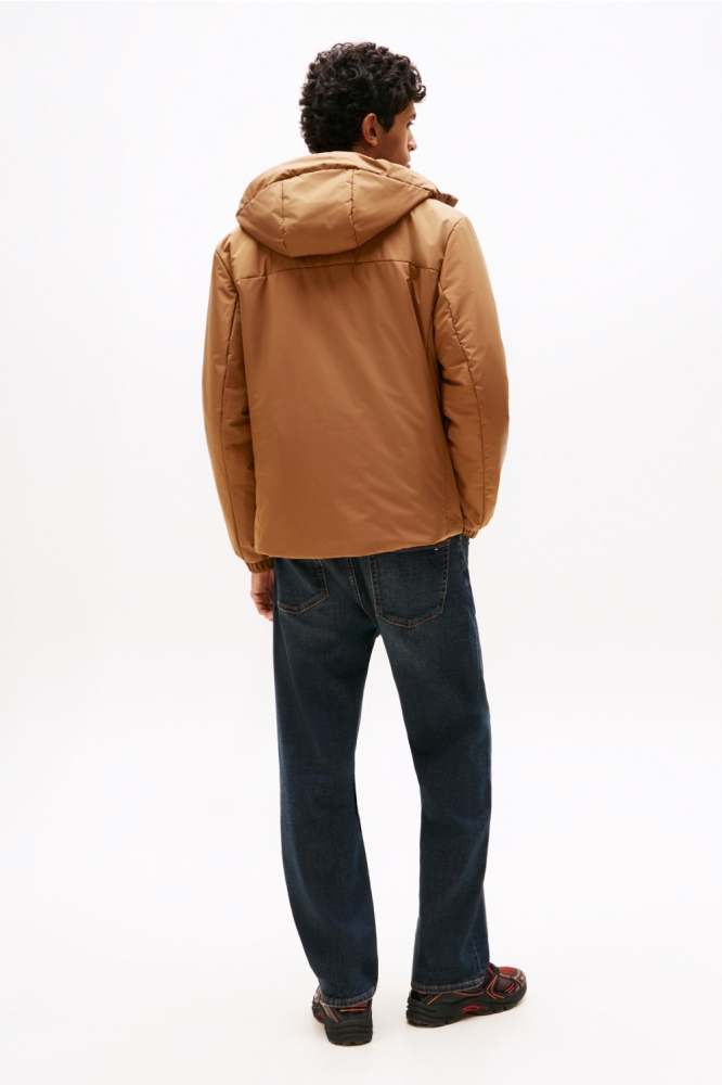 Tommy Jeans camel heren jas | Model
