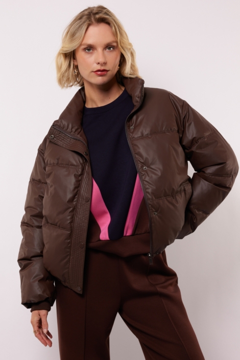 Fluresk bordeaux dames jas | Model vooraanzicht