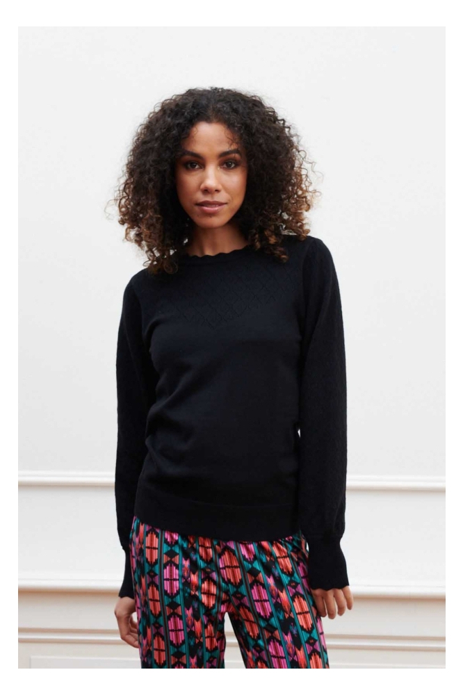 Lofty Manner zwarte dames trui | Model vooraanzicht