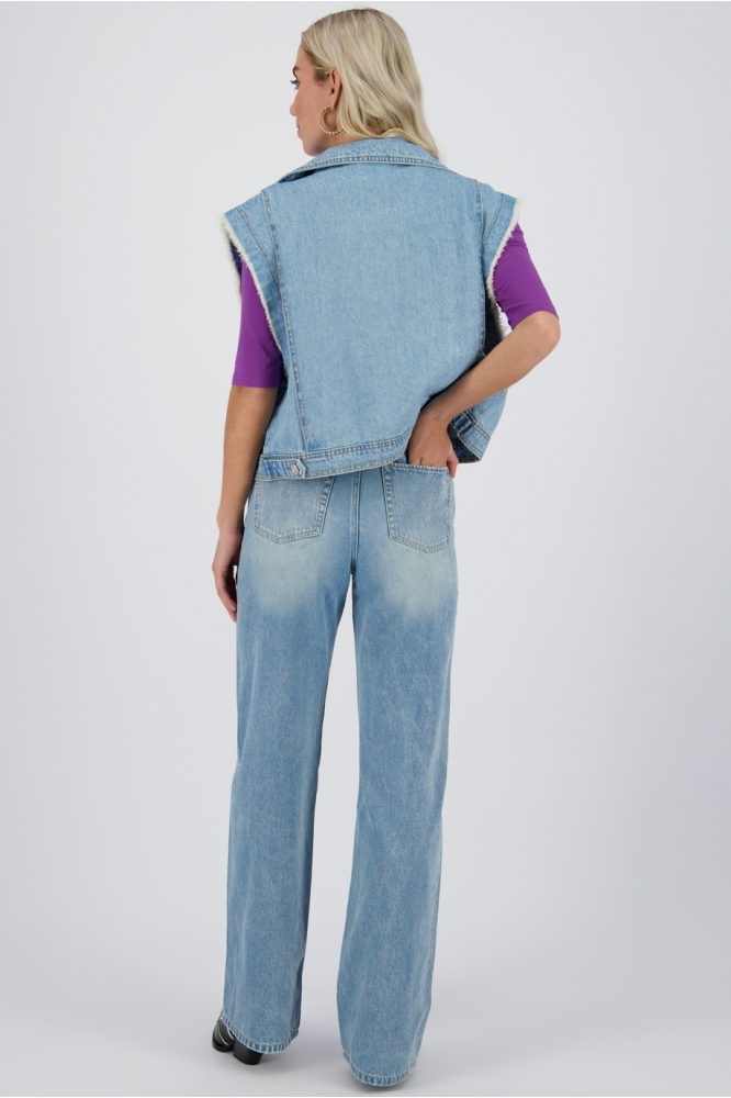 Raizzed blauwe dames gilet | Model