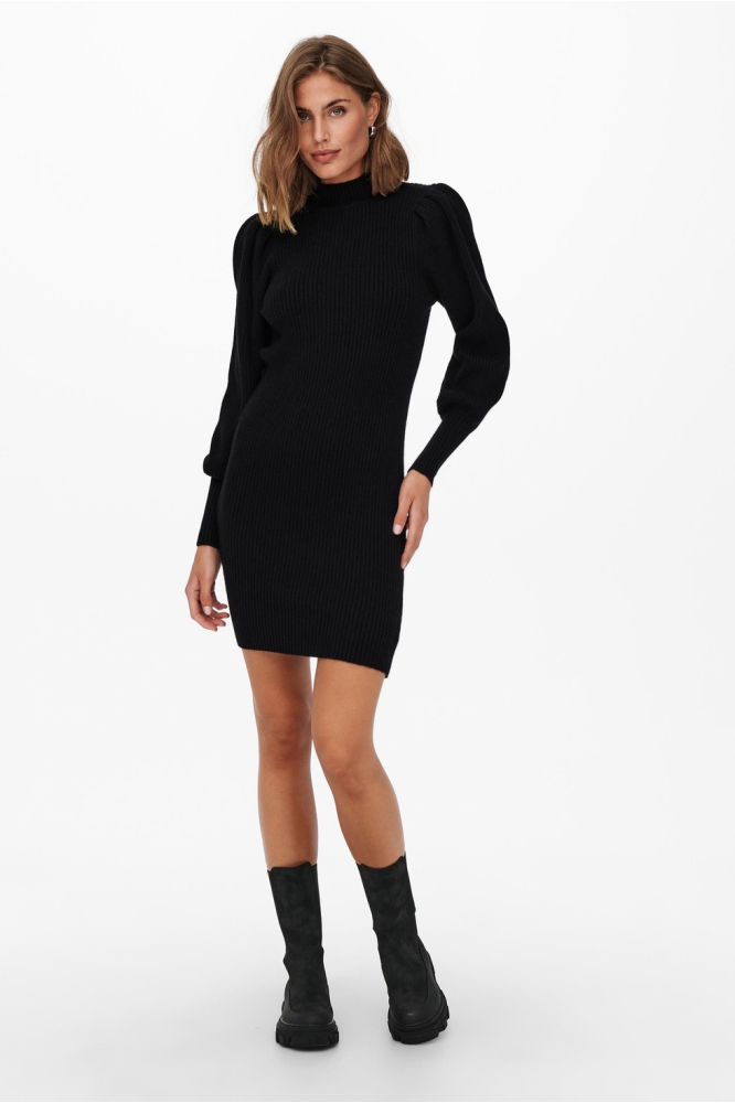 Only zwarte dames jurk | Model vooraanzicht