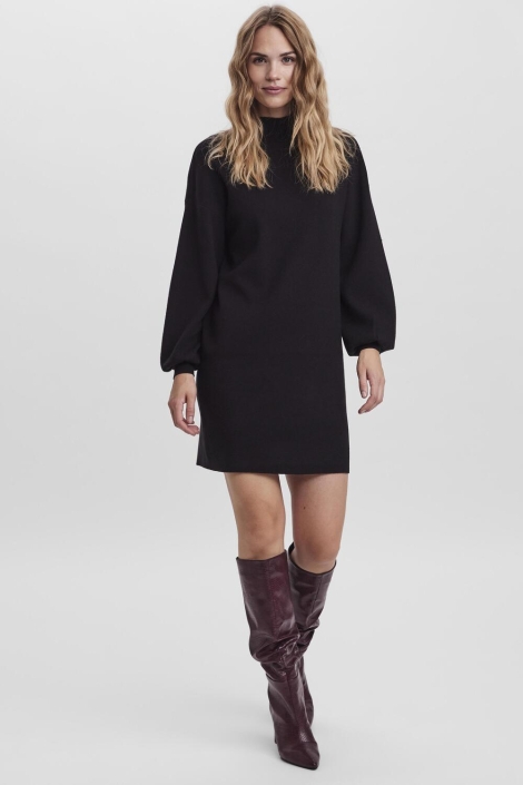 Vero Moda zwarte dames jurk | Model vooraanzicht