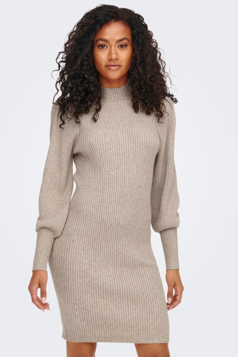 Only beige dames jurk | Model vooraanzicht