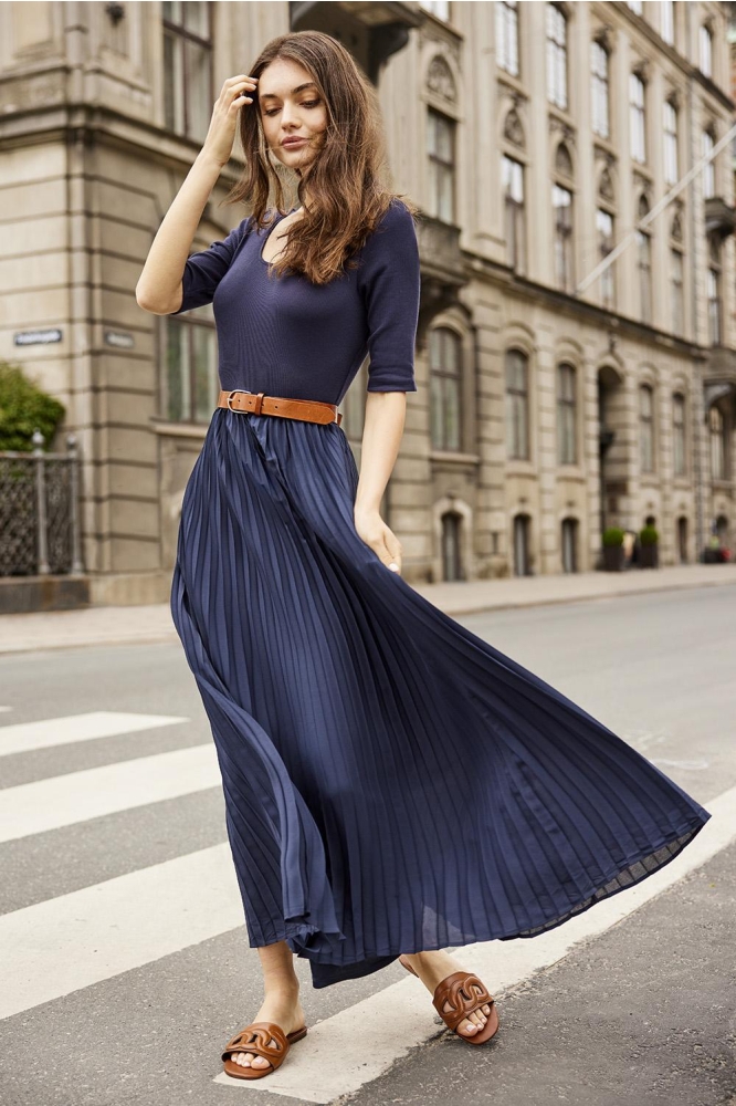 LSUDAHLIA MODAL S/S PLISSE DRESS JR 15283020 NIGHT SKY
