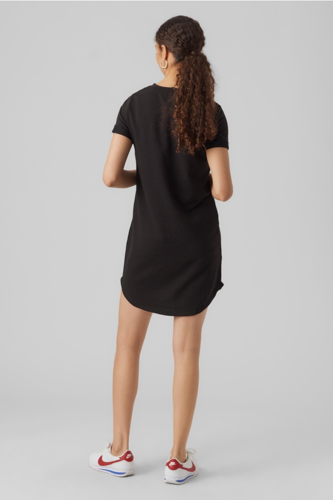Vero Moda zwarte dames jurk | Model achteraanzicht
