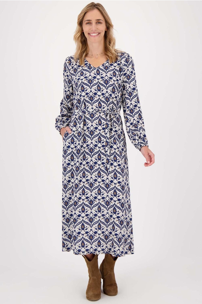 maxi jurk met print 0301 045 7029 zusss jurk zand/kobaltblauw