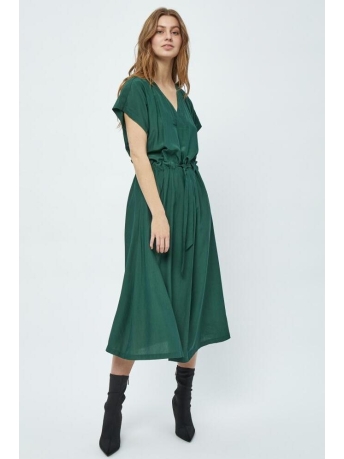 Minus Jurk LUCIE V NECK SHORT SLEEVE MIDI DRESS MI5540 4112 JUNGLE GREEN