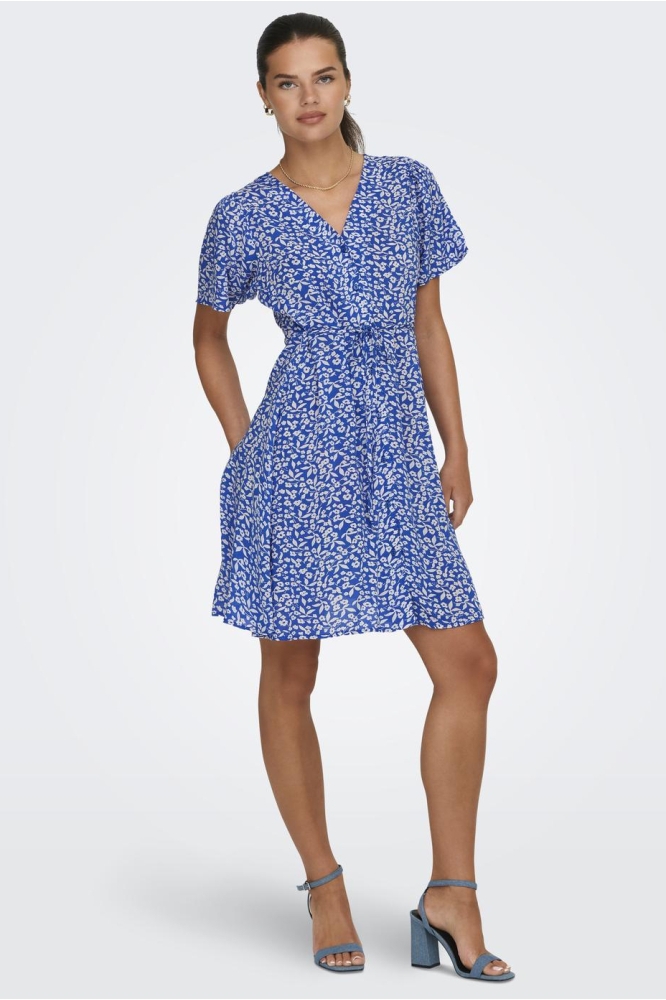 Only blauwe dames jurk | Model vooraanzicht