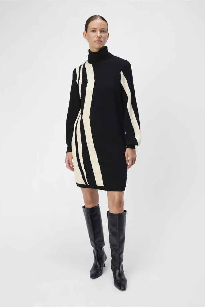Object zwarte dames jurk | Model vooraanzicht