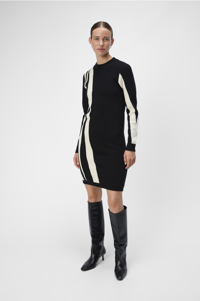 Object zwarte dames jurk | Model