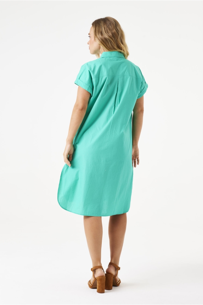 Garcia groene dames jurk | Model achteraanzicht