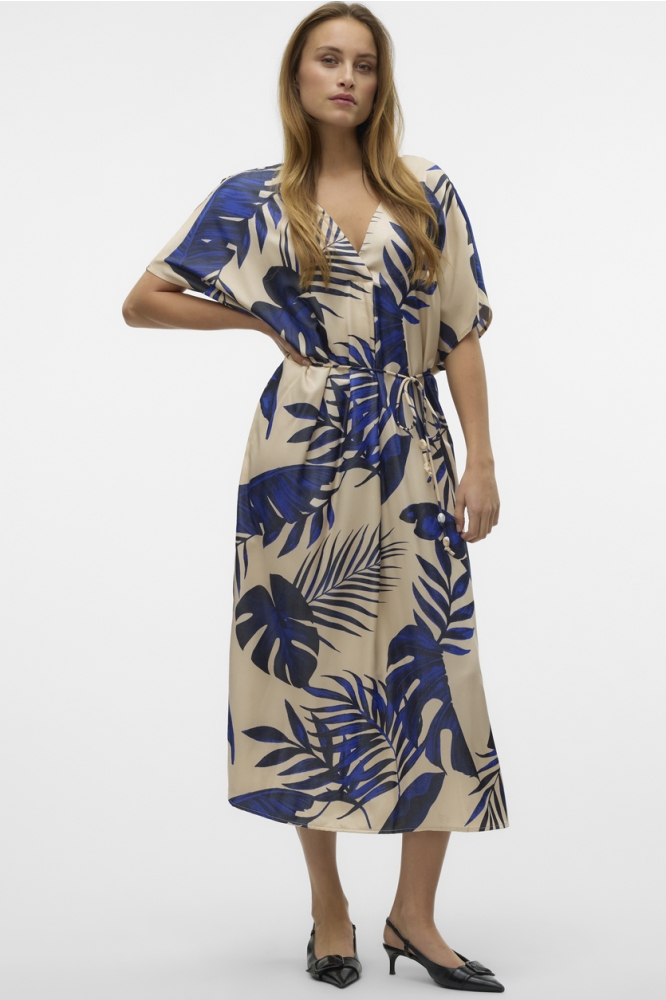 Vero Moda beige dames jurk | Model vooraanzicht