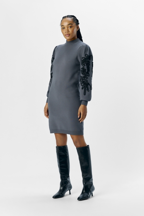 Object grijze dames jurk | Model