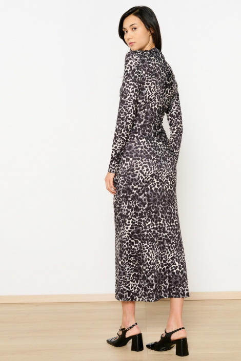 LolaLiza grijze dames jurk | Model achteraanzicht