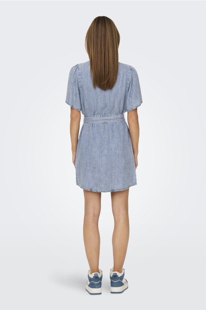 ONLHELENA SS BELTED DNM DRESS QYT 15319299 Light Blue Denim