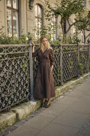 Culture Jurk CUELNA ANTOINETT DRESS 50112298 190915 COFFEE BEAN