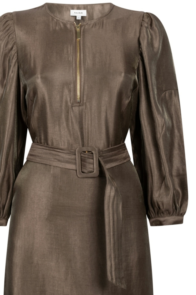 Aaiko taupe dames jurk | Close up