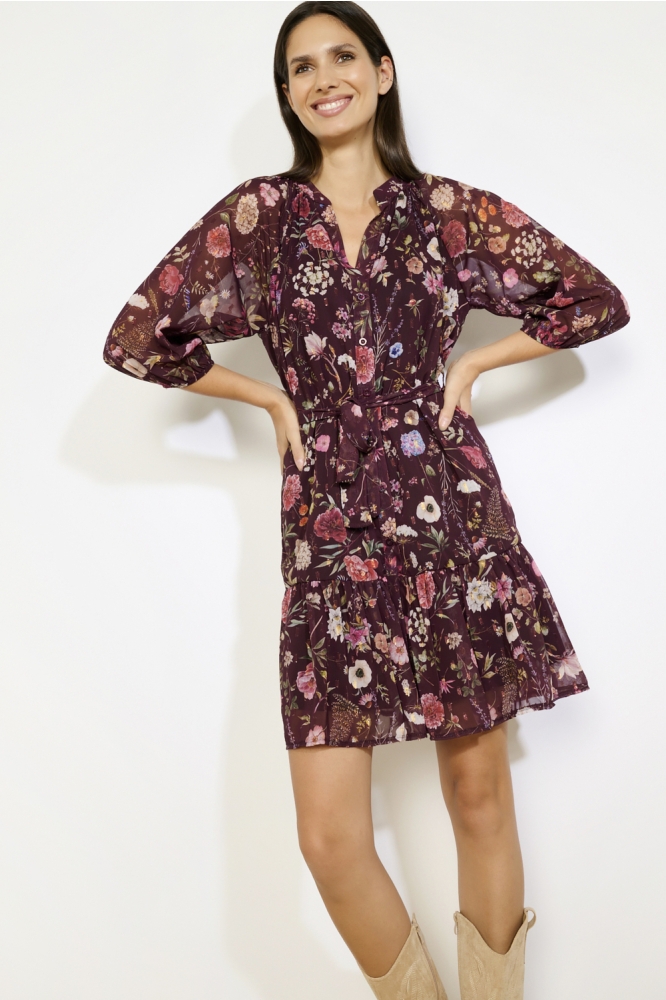 LolaLiza bordeaux dames jurk | Model vooraanzicht