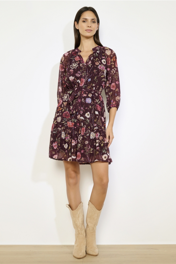 LolaLiza bordeaux dames jurk | Model vooraanzicht
