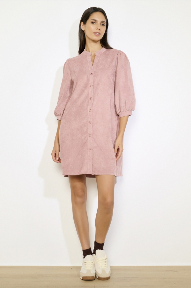 LolaLiza roze dames jurk | Model vooraanzicht