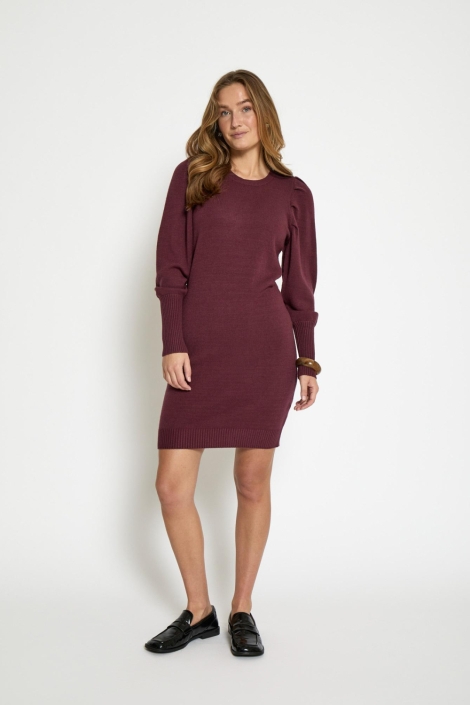 Peppercorn bordeaux dames jurk | Model vooraanzicht