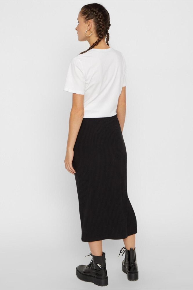 Pieces zwarte dames rok | Model achteraanzicht