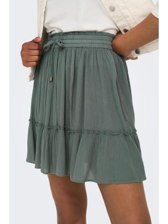 Only Rok ONLIBIZA LIFE SHORT SKIRT WVN NOOS 15219931 Balsam Green