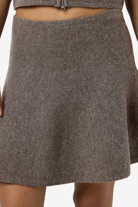 Noisy may bruine dames rok | Close up