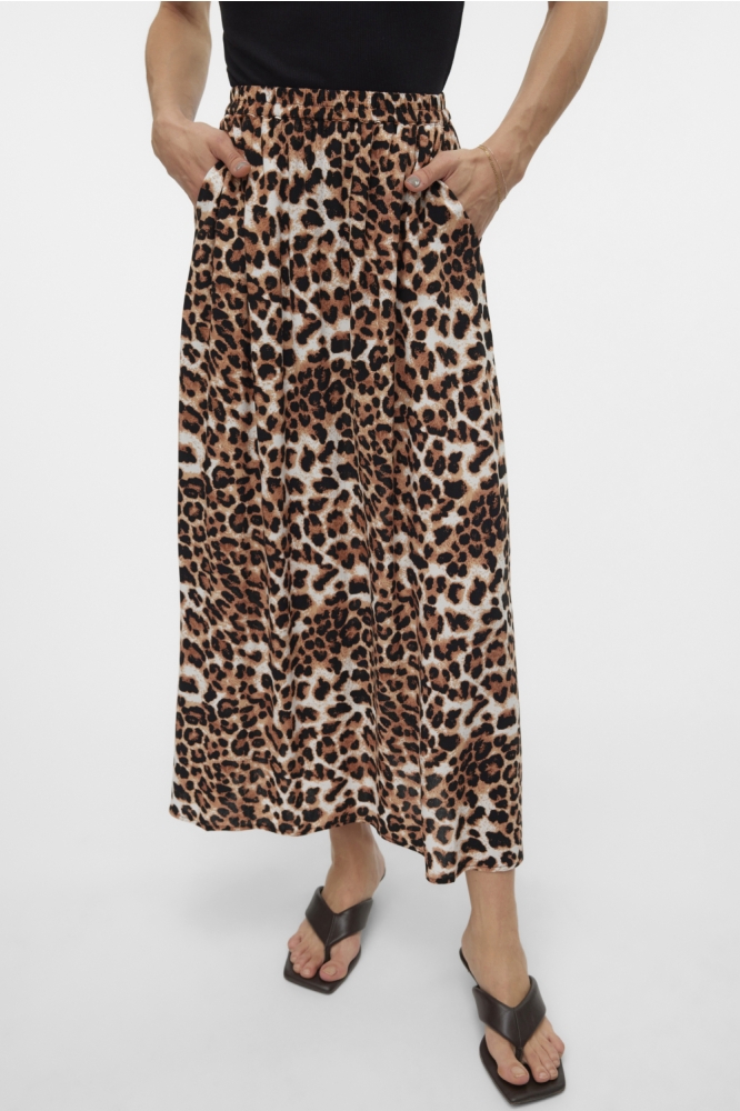 Vero Moda bruine dames rok | Model vooraanzicht