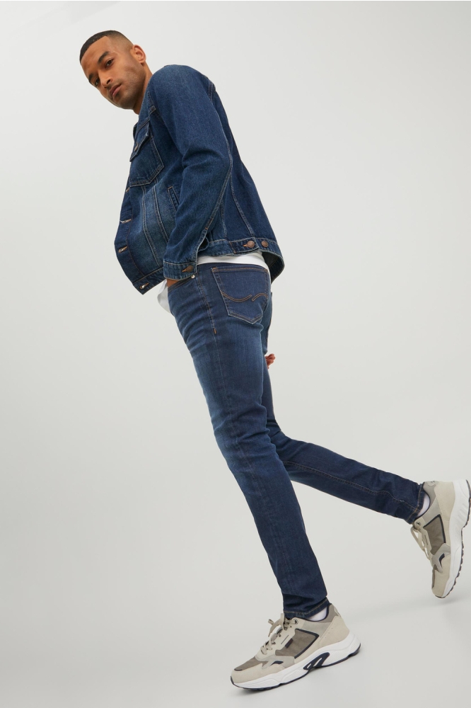 Jack & Jones blauwe heren jeans | Model vooraanzicht