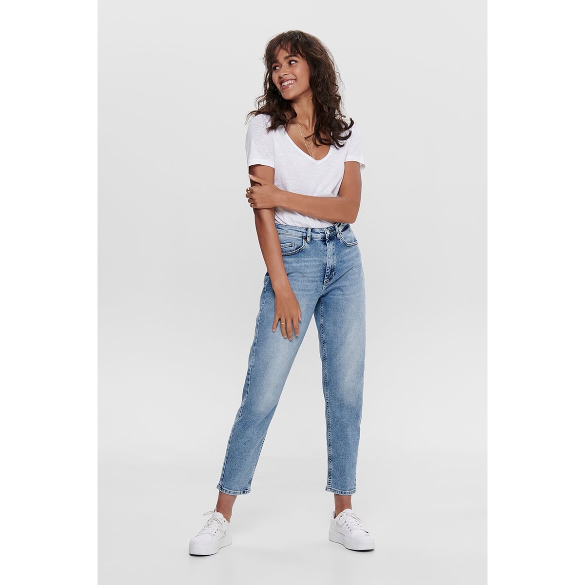 mom jeans barata
