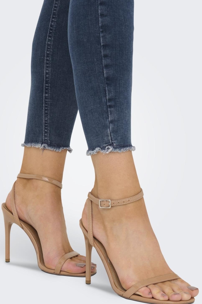 Only blauwe dames jeans | Close up