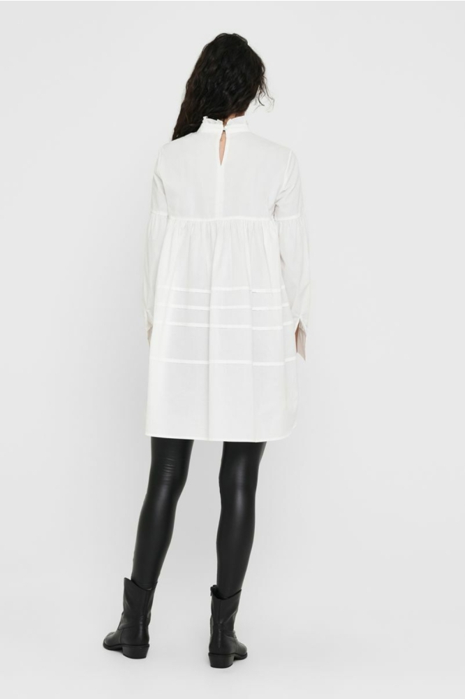 Jacqueline de Yong zwarte dames broek | Model achteraanzicht