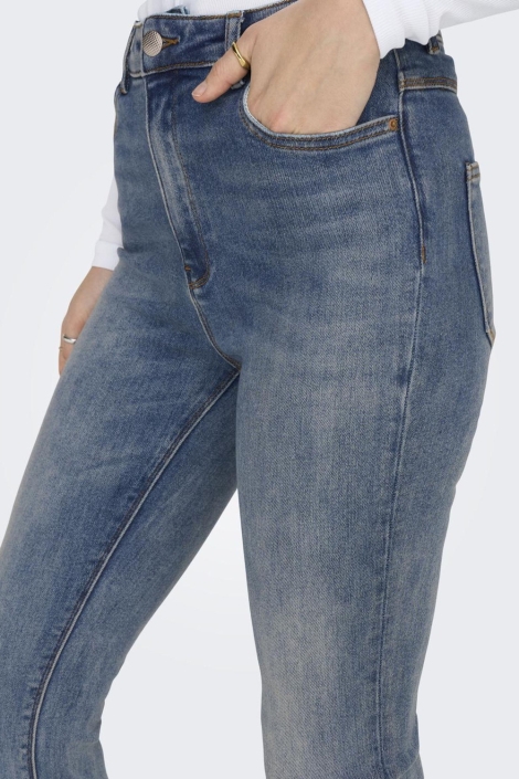 Only blauwe dames jeans | Close up