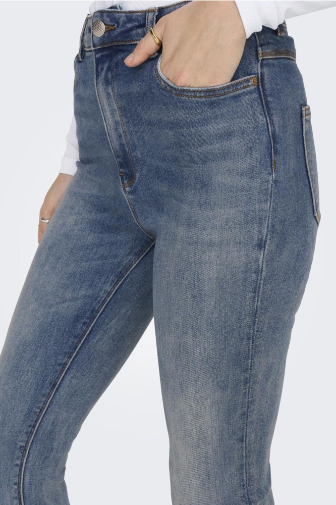 Only blauwe dames jeans | Close up