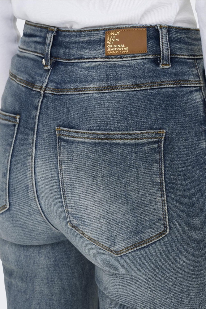 Only blauwe dames jeans | Close up