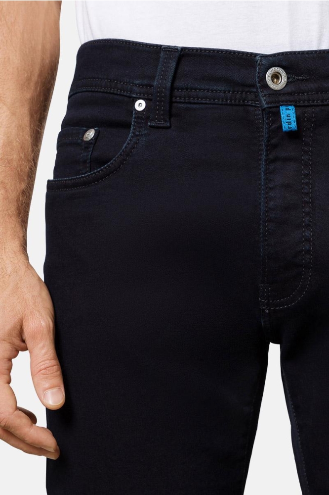 Pierre Cardin blauwe heren jeans | Close up