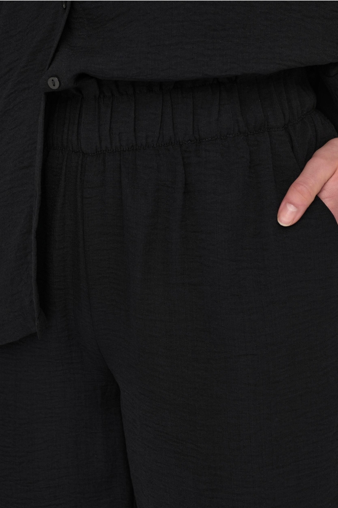 Jacqueline de Yong zwarte dames broek | Close up