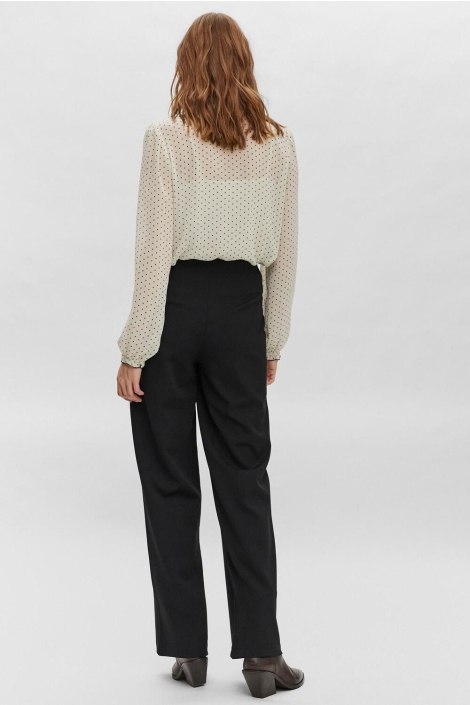 Vero Moda zwarte dames broek | Model