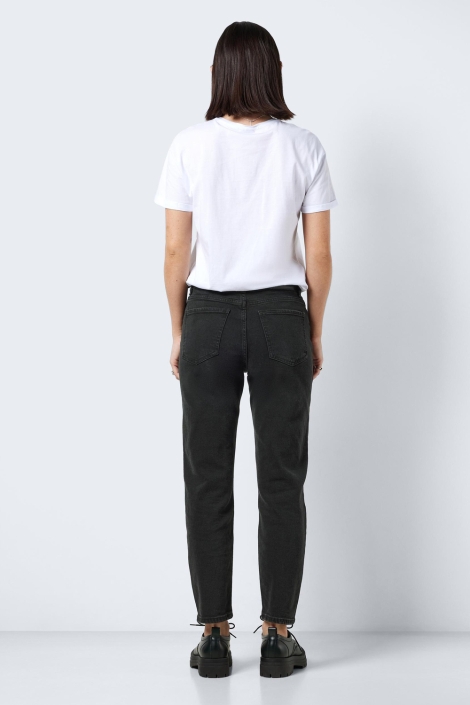 Noisy may zwarte dames jeans | Model achteraanzicht