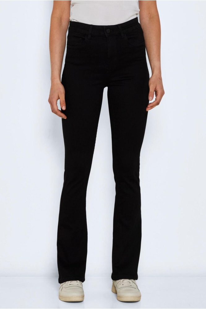 Noisy may zwarte dames jeans | Model vooraanzicht
