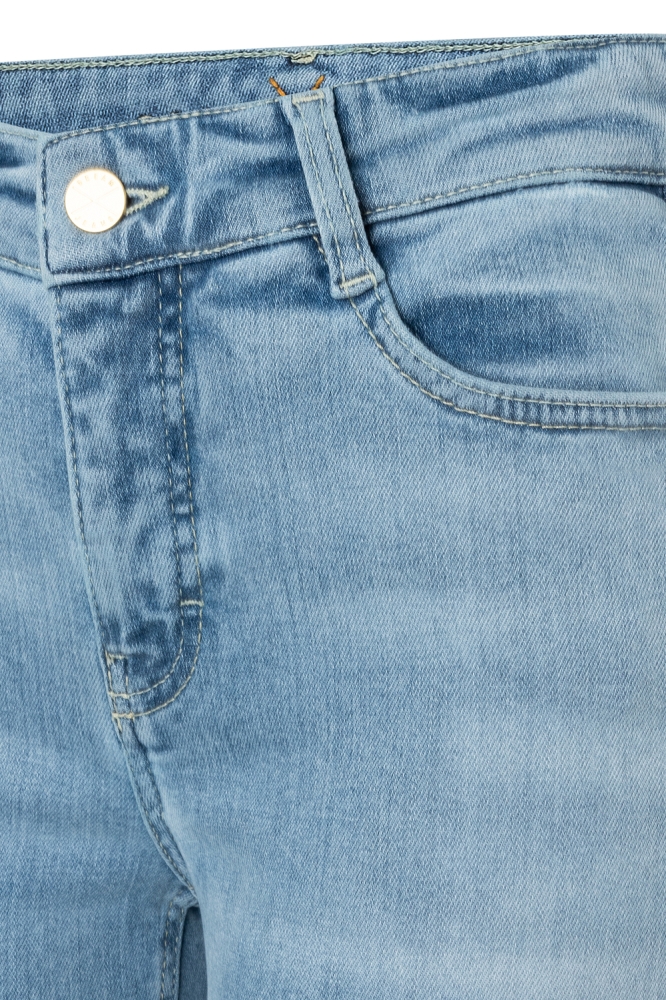 Mac blauwe dames jeans | Close up