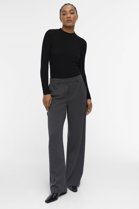 Object grijze dames broek | Model